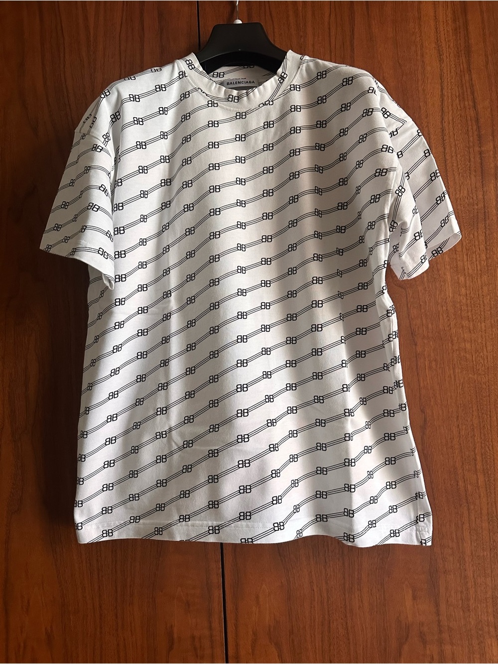 Balenciaga White Tee with Black Interlocking BB Pattern - Picture 4 of 12
